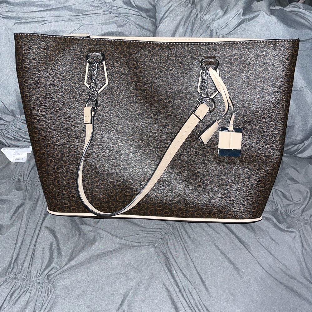 Guess purse